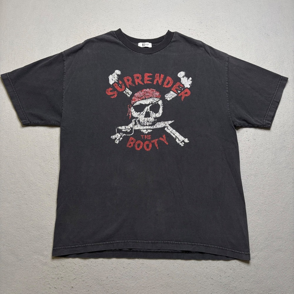 Treasure Island T-Shirt Mens Large Black Surrender The Booty Pirate Skull‎ Y2K
